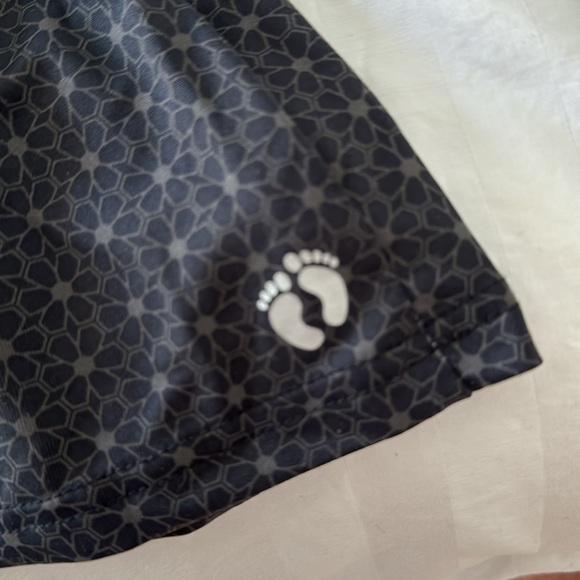 Hang Ten Swim Top Rash guard Long Sleeve XXL Quick Dry UPF 50+ Black - Picture 3 of 4